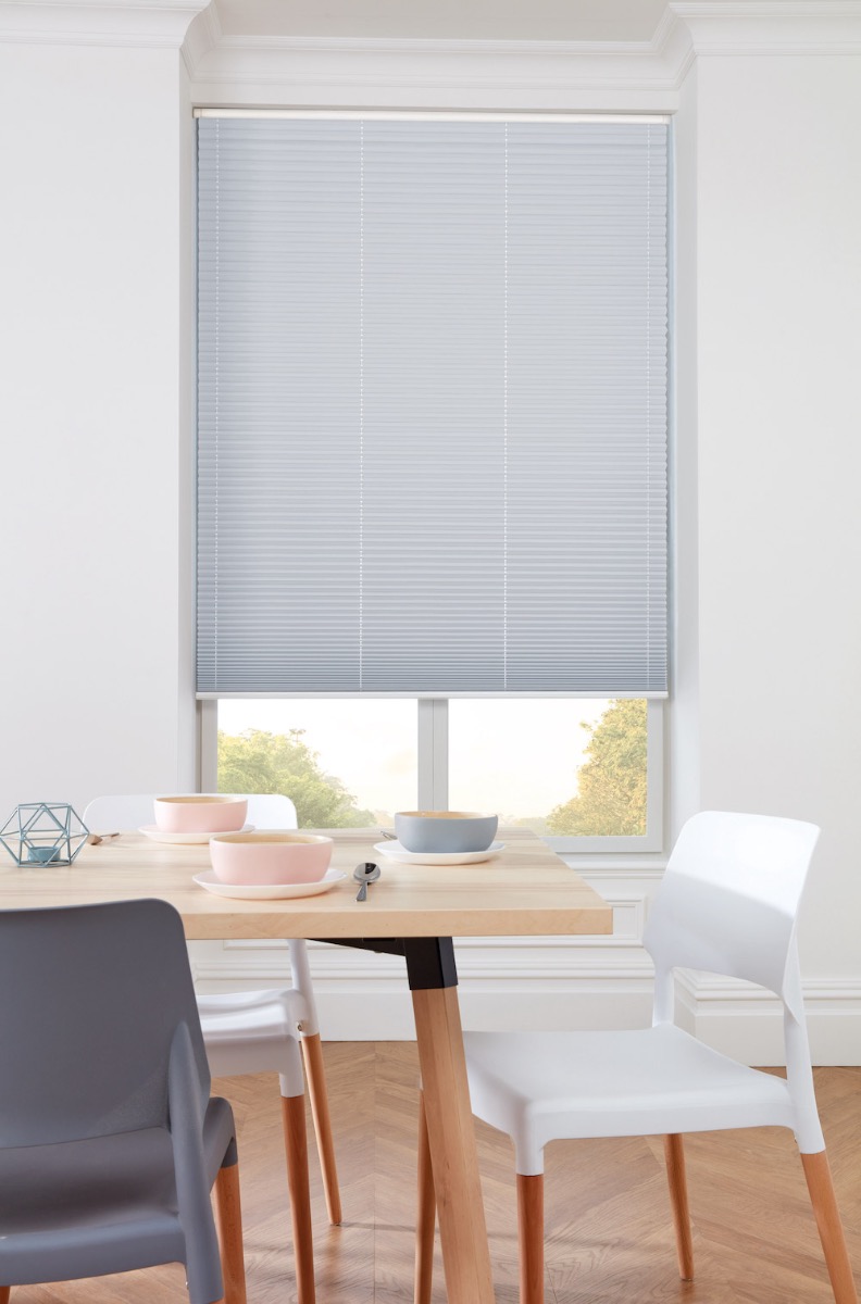 Pleated blinds for home insulation 
